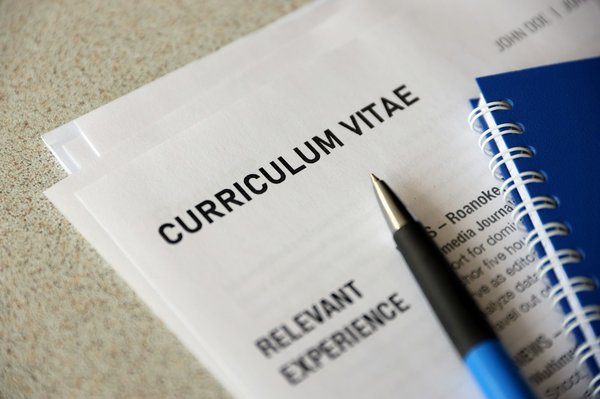 Optimisez la création de votre modèle CV en suivant des conseils avisés